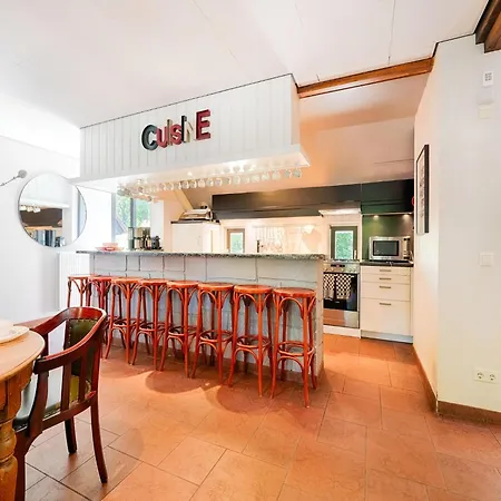 Atmospheric In On A Golf Course Holiday home *